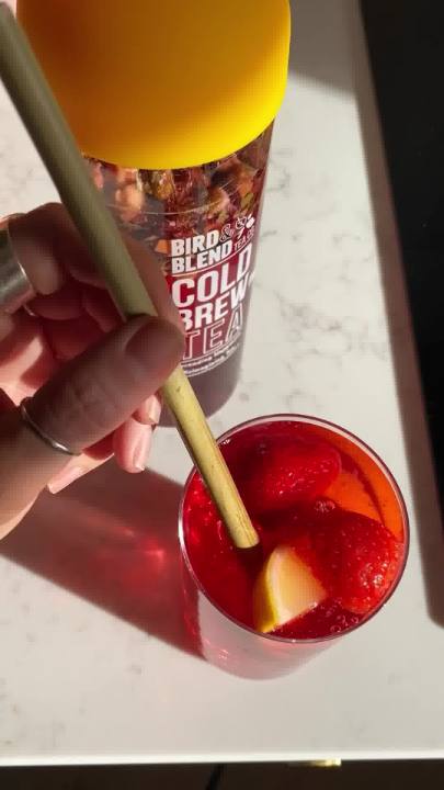 Bird & Blend Tea Co Christmas 2025 ad