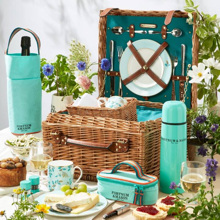 Fortnum & Mason Christmas 2025 ad